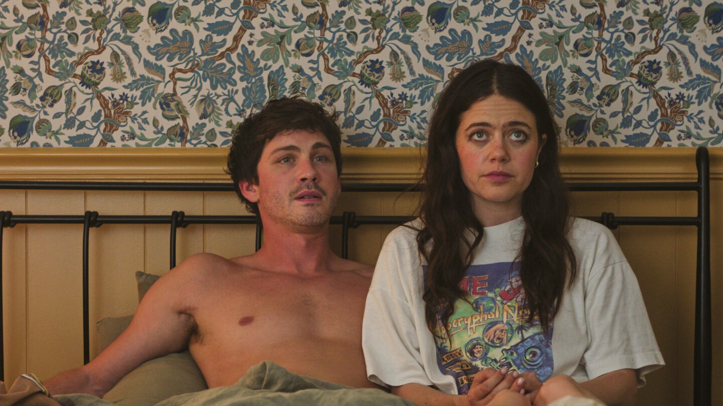 'Oh, Hi!' review: A dark comedy about the dark dating scene