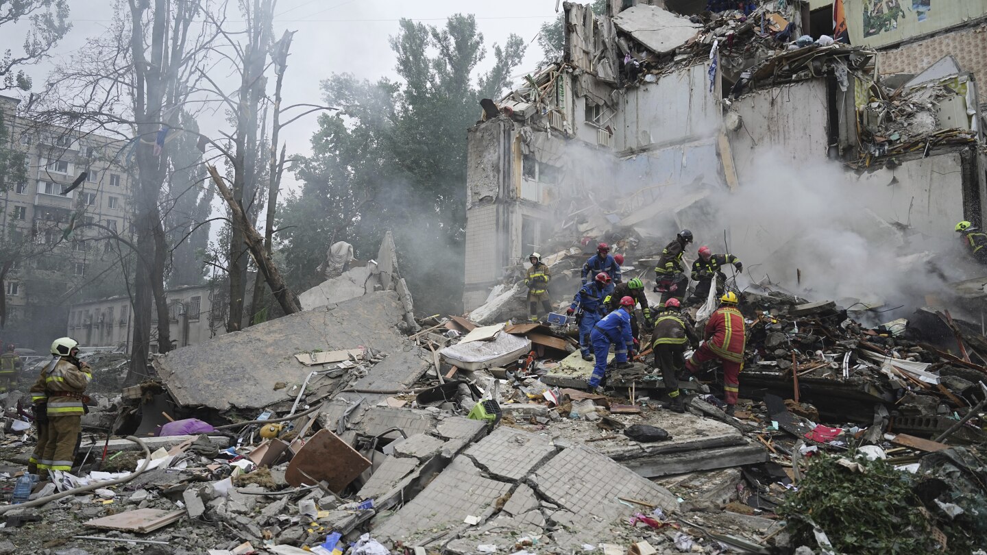 6 killed, 52 wounded in Russian attack on Kyiv