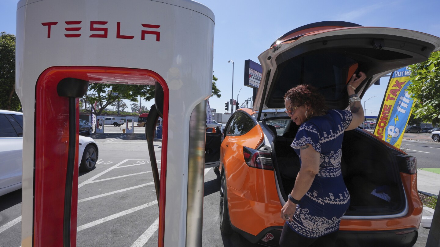 What to know about electric vehicles after federal tax credits end