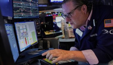 Markets shrug off new US tariff pressure in mixed trading