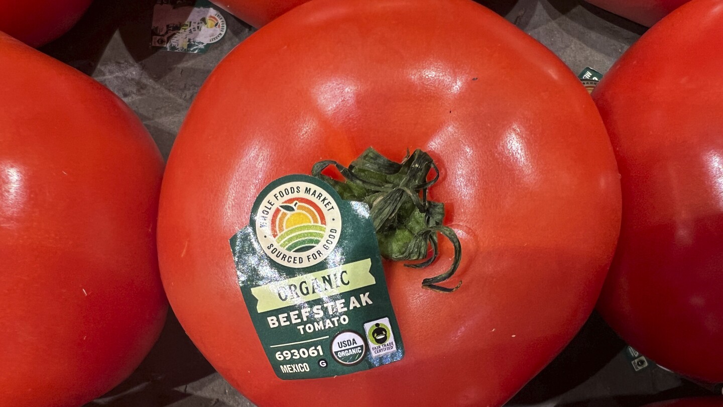 US imposes a 17% duty on fresh Mexican tomatoes in hopes of boosting domestic production