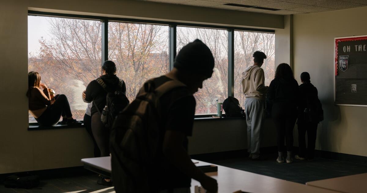 Contributor: Why are high school boys drawn to the manosphere?