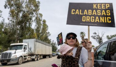 Federal contractors dumped wildfire asbestos waste at L.A. landfills
