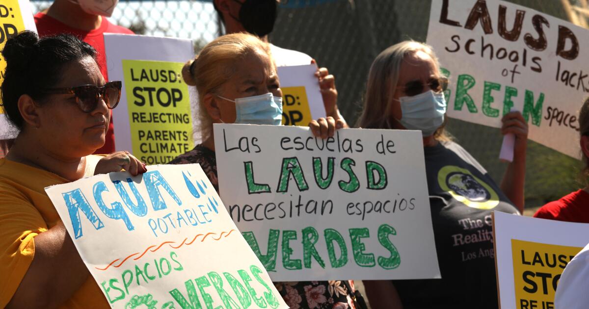 Extreme heat on L.A. school campuses must be ‘urgently’ addressed