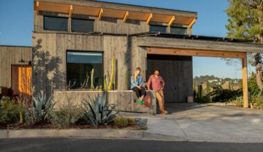 Couple designs and builds home on vacant Los Angeles hillside
