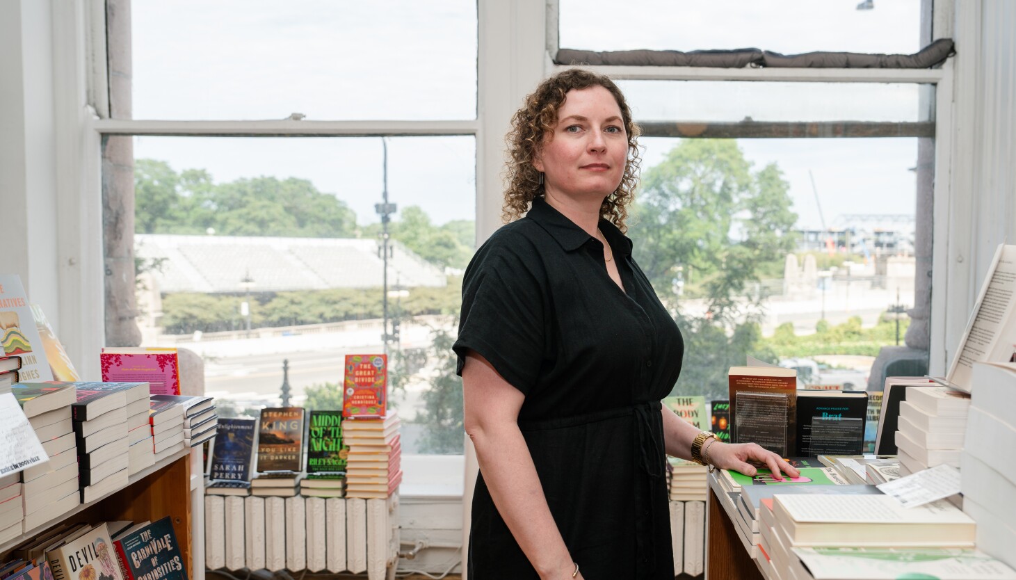 Downtown Chicago businesses have mixed feelings about NASCAR again