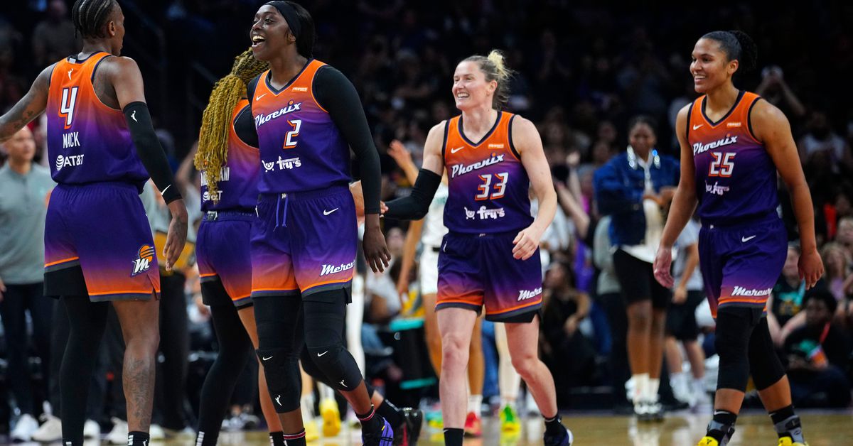 The Phoenix Suns want to build a gritty, fun team. The Phoenix Mercury beat them to it
