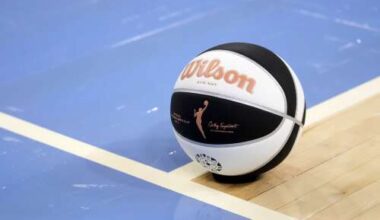 Shakira Austin makes 2 free throws with 2.8 seconds left to give the Mystics an 81-79 win over Sky