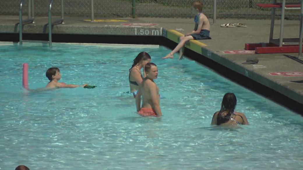 Click to play video: 'Should swimming lessons be mandatory for all B.C. children?'
