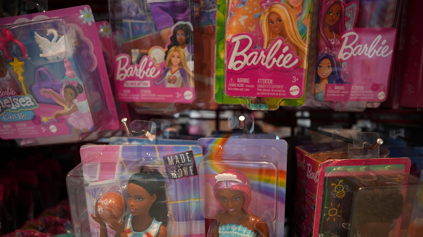Less selection, higher prices: How tariffs are shaping the holiday shopping season