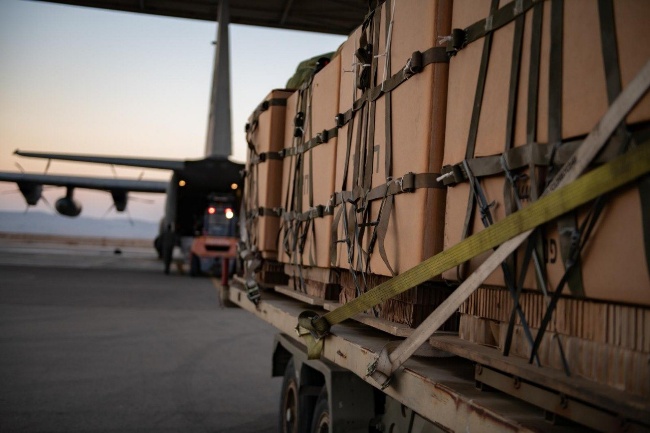 Israeli Air Force preparations for airdropping humanitarian aid (IDF spokesperson, July 27, 2025).