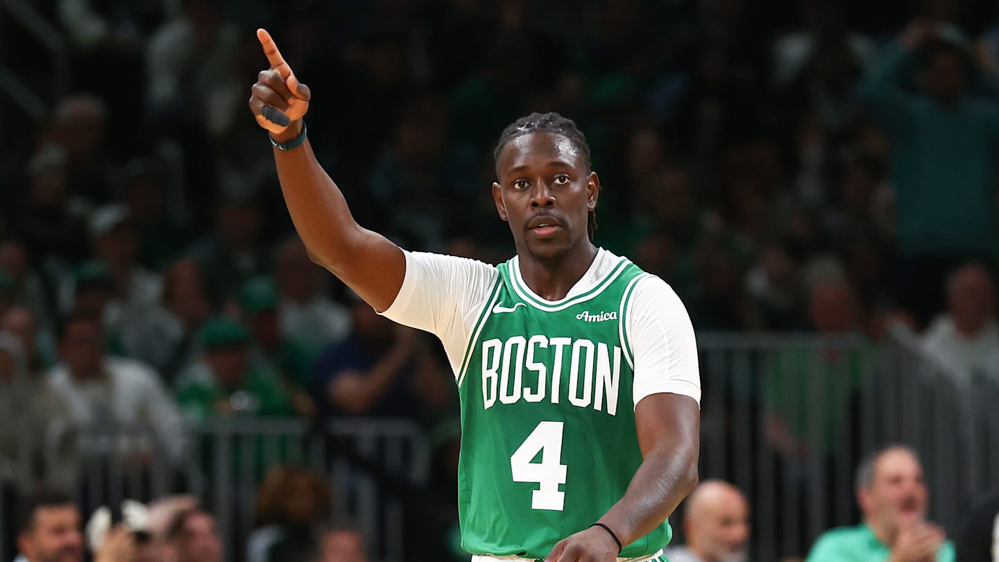 New York Knicks v Boston Celtics - Game Two