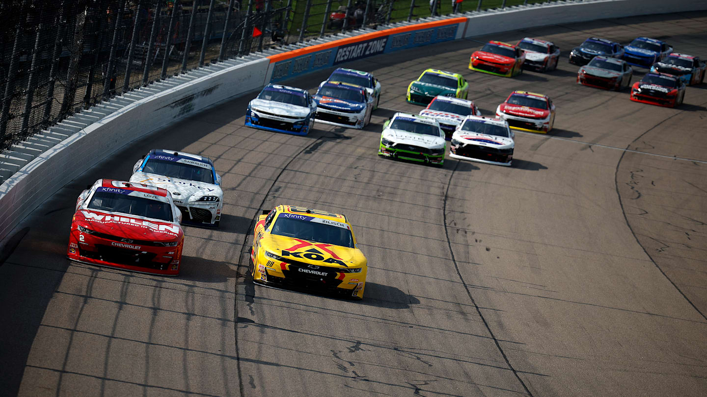 NASCAR Xfinity Series HyVee Perks 250