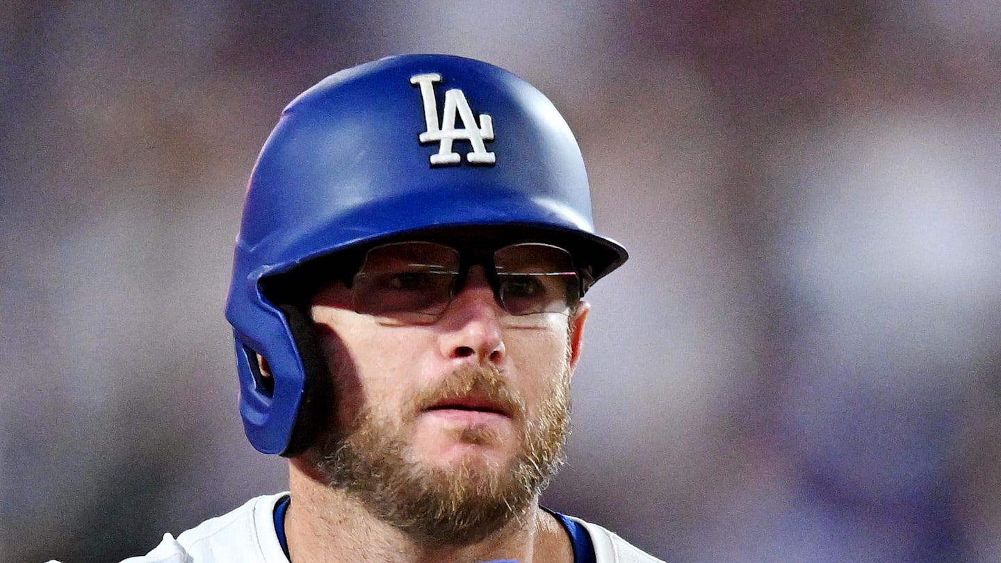 Max Muncy Just Tied Los Angeles Dodgers Legend in Home Run History
