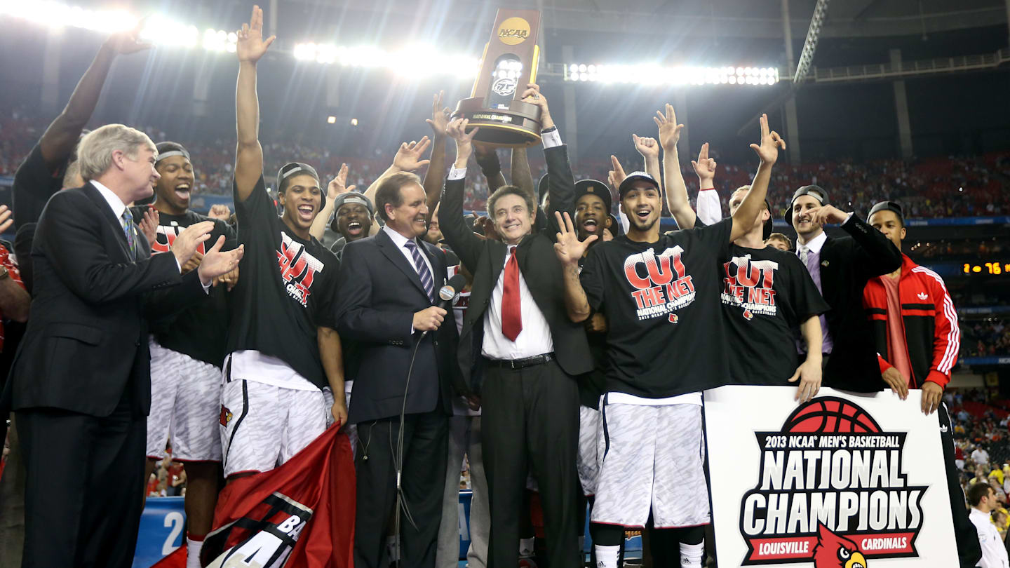 Rick Pitino sparks rumors of Louisville reunion after squashing beef with Cardinals