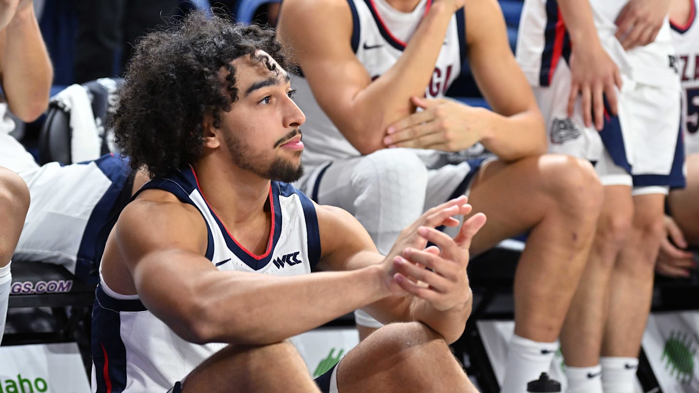 Braeden Smith discusses getting weekly Gonzaga history lessons this offseason