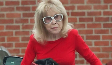 “I Dream of Jeannie” Star Barbara Eden Seen Out and About in Los Angeles on Her 94th Birthday