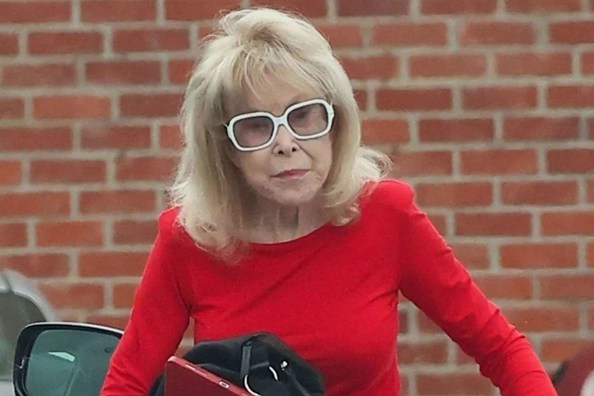 “I Dream of Jeannie” Star Barbara Eden Seen Out and About in Los Angeles on Her 94th Birthday