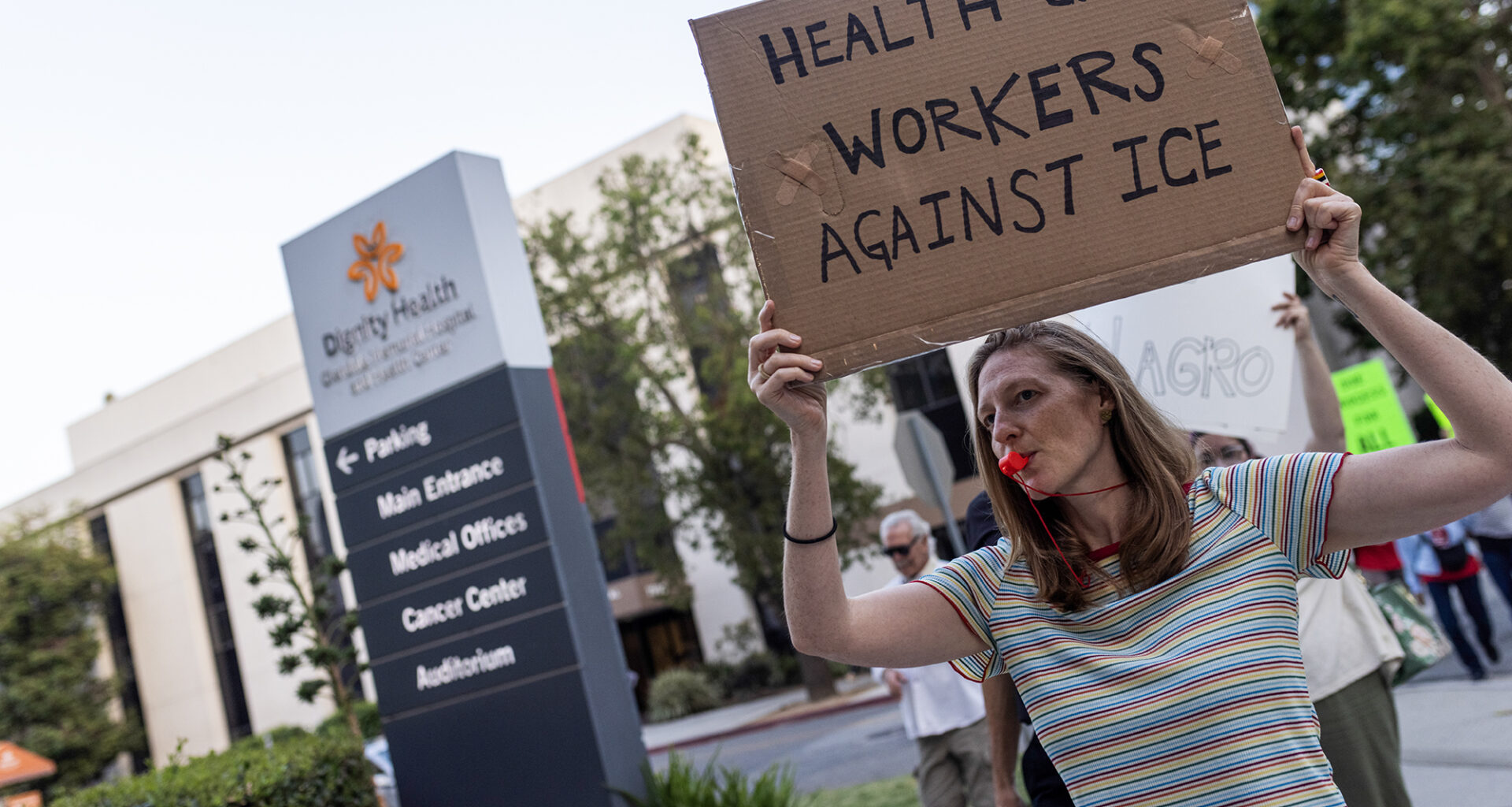 ICE visits startle CA hospitals and patients. Workers want new rules