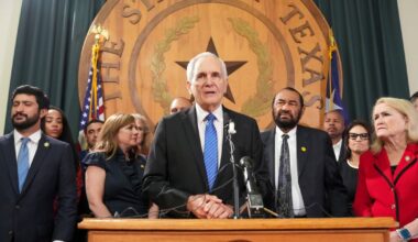 Doggett won’t seek reelection if courts uphold new district