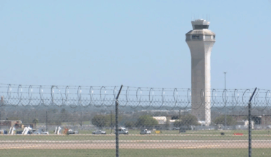Aspen-Houston flight diverts to Austin due to turbulence; two hospitalized