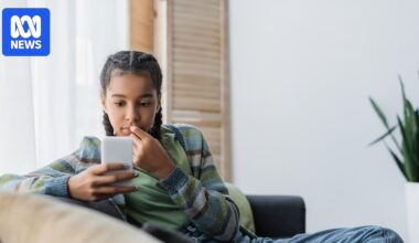How parents and guardians can help kids reduce YouTube use before the ban