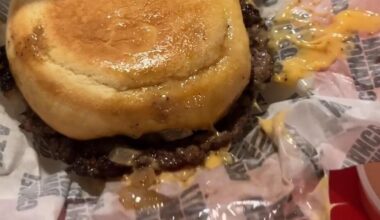 I found the best smash burger on a budget in downtown Fort Worth
