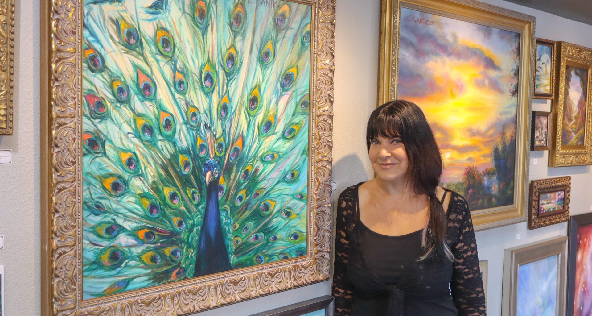 La Jolla painter who can see 100 million colors has new exhibit