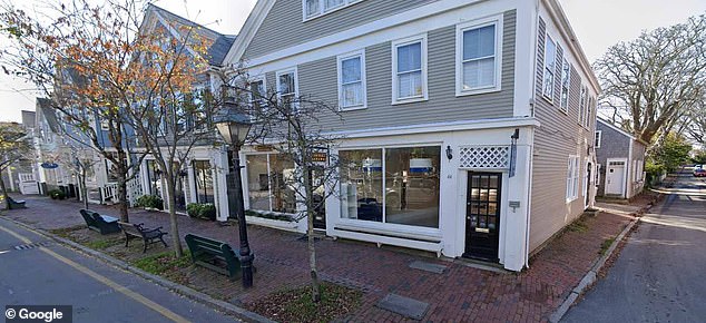 Ritzy residents overwhelmingly supported the ban nearly a decade ago, worried that recognizable stores would erode the island¿s independent vibe and turn it into a cookie-cutter shopping destination