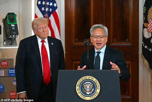 The CEO of Nvidia, Jensen Huang (right), met with Donald Trump (left) last week to review the bizarre deal, according to sources, including a US government official