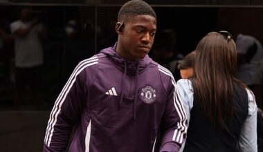 Kobbie Mainoo has been warned he must oust Bruno Fernandes from Man United's starting XI