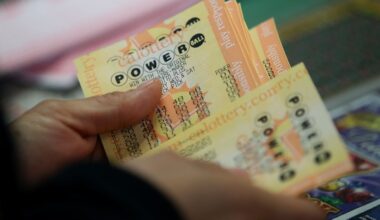 Powerball winning ticket sold in New York City for $1 million – NBC New York