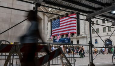 Day 2 of a nasty market rotation slams these high-flying stocks but helps these laggards