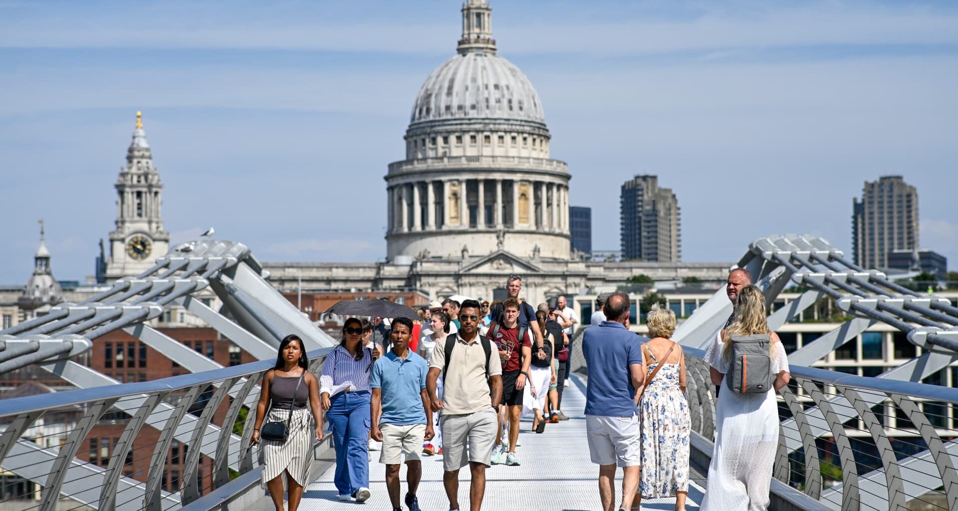 The British pound’s ‘bizarre behavior’ is dividing market watchers