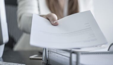 1 in 3 workers admit to lying on their resumes—the telltale signs, says HR expert