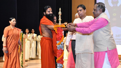 Patanjali Hosts International Conference on Integrative Medicine; Swami Ramdev Announces Low-Cost Treatment with AIIMS, Tata, and Ganga Ram Hospitals