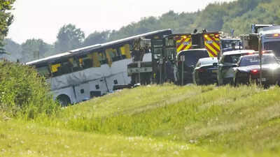 New York Tour Bus Disaster: Five Dead, Dozens Injured; Shocking Eyewitness Account | WATCH