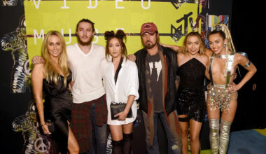 Noah Cyrus weighs in on alleged family 'drama' after sister Miley reveals reconciliation