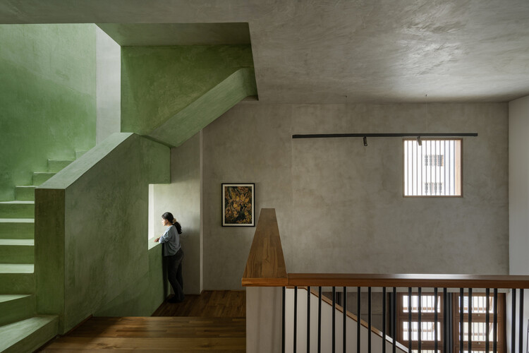 Hierlooms in Concrete / Greyscale Design Studio - Interior Photography, Wood, Stairs, Handrail