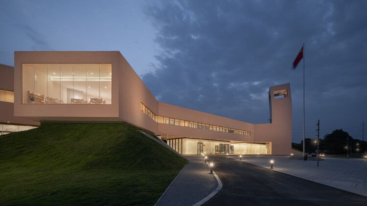 The Xue Village Community and Tourist Service Center / Studio 10 - Exterior Photography