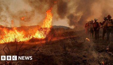 Canyon Fire prompts thousands of evacuations in California