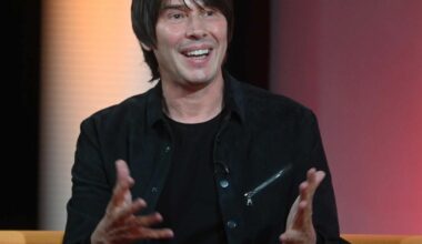 Brian Cox responds to claims alien ship is heading to Earth