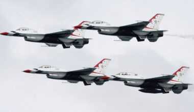 Chicago Air & Water Show 2025 includes U.S. Air Force Thunderbirds, Army Golden Knights at North Avenue Beach near Lincoln Park