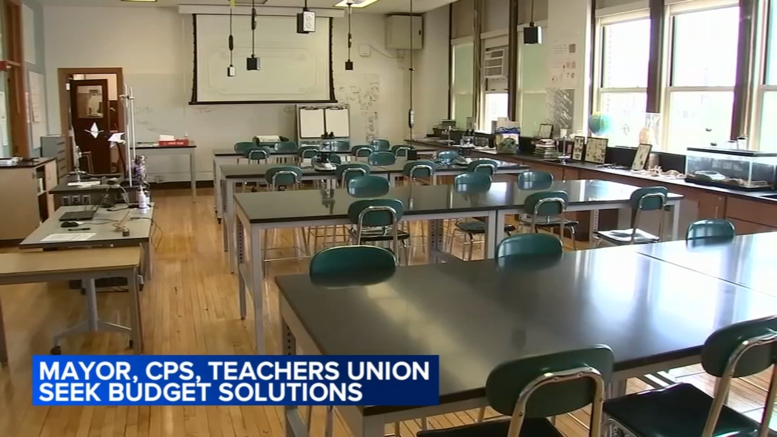 Mayor Brandon Johnson working with Chicago Public Schools, unions to balance school district's budget, seeks state help