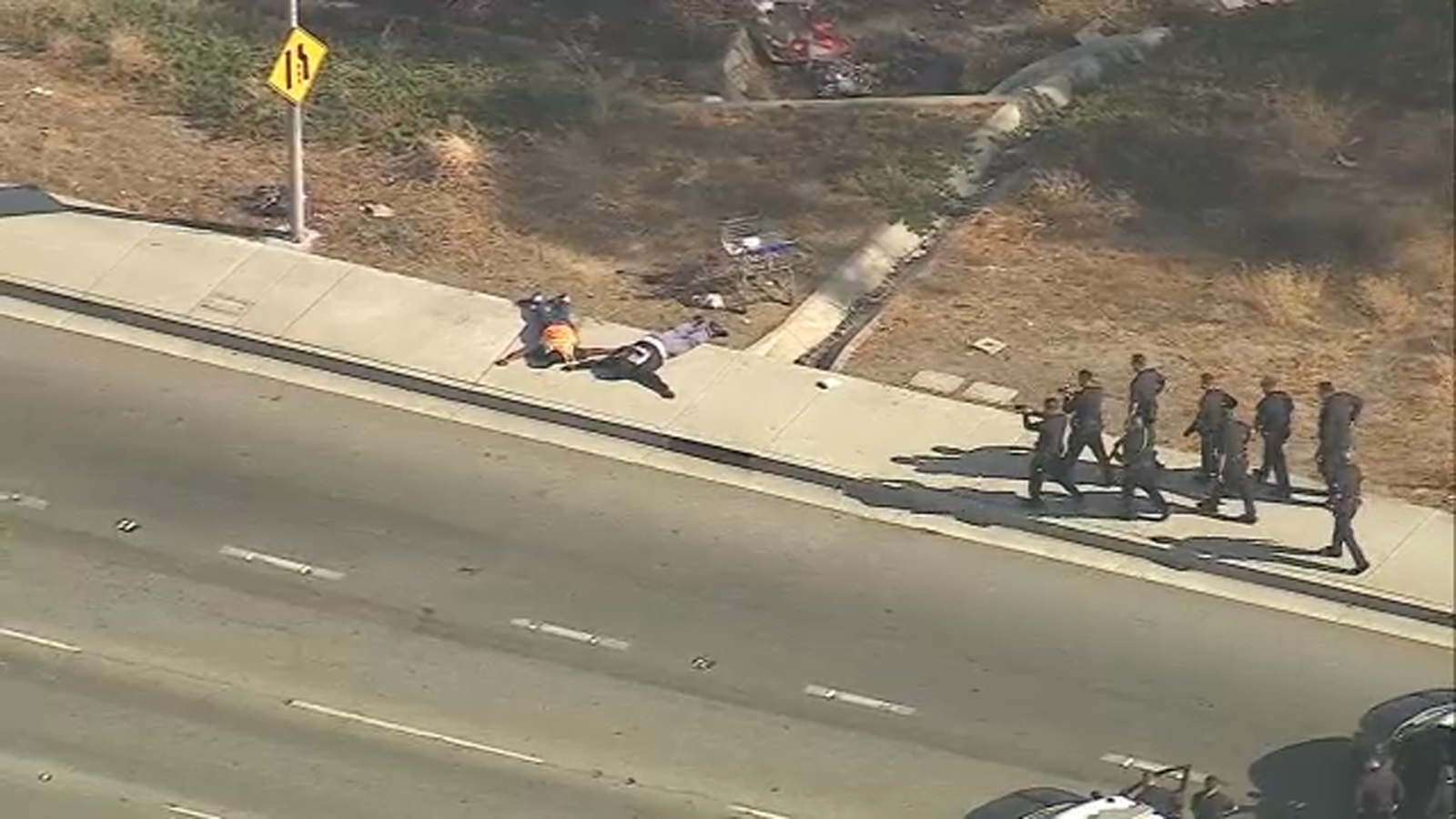 Driver switches cars during dangerous, high-speed chase in East Los Angeles