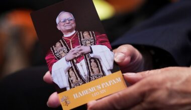 'Chicago Pope Tour': New bus tour shows life of Pope Leo XIV in area, starting at World Famous Holy Name Cathedral
