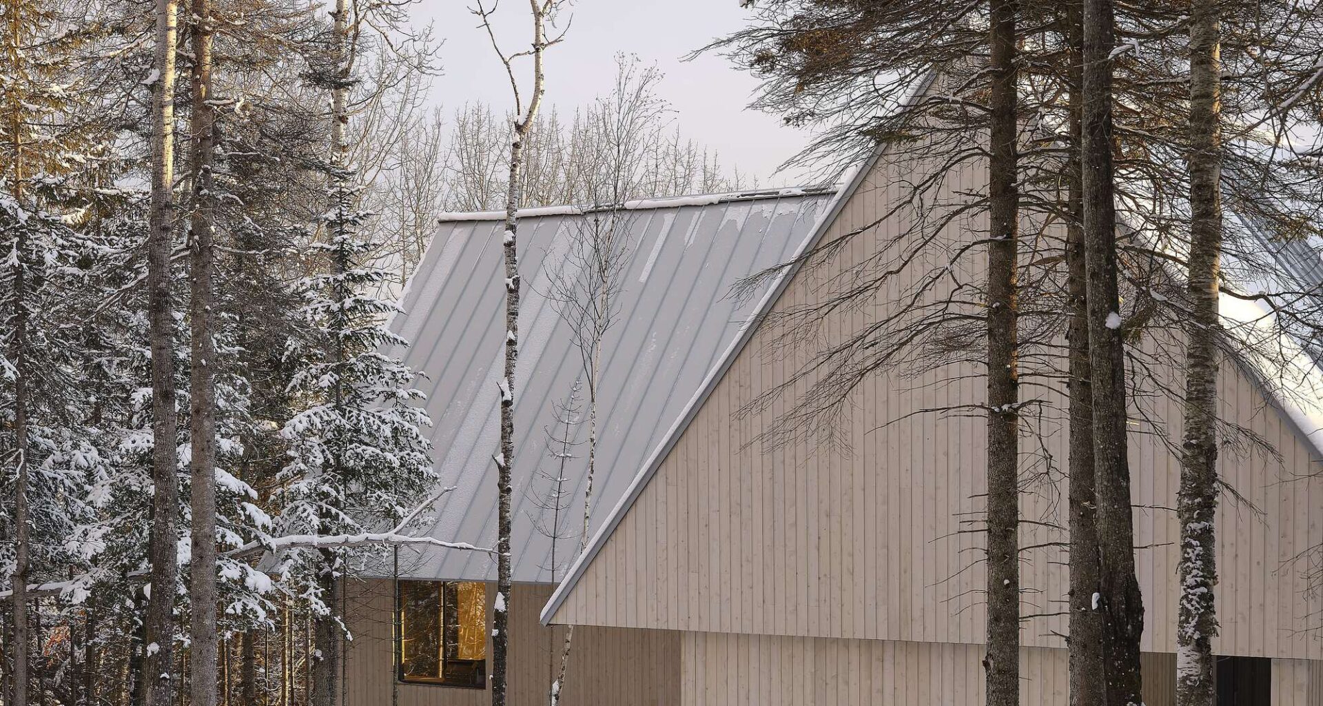 Rang Ste-Mathilde Residence / Jérôme Lapierre Architecte