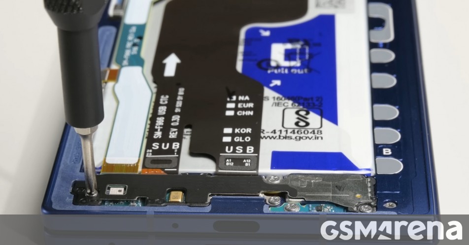 Samsung Galaxy Z Fold7 video teardown reveals poor repairability