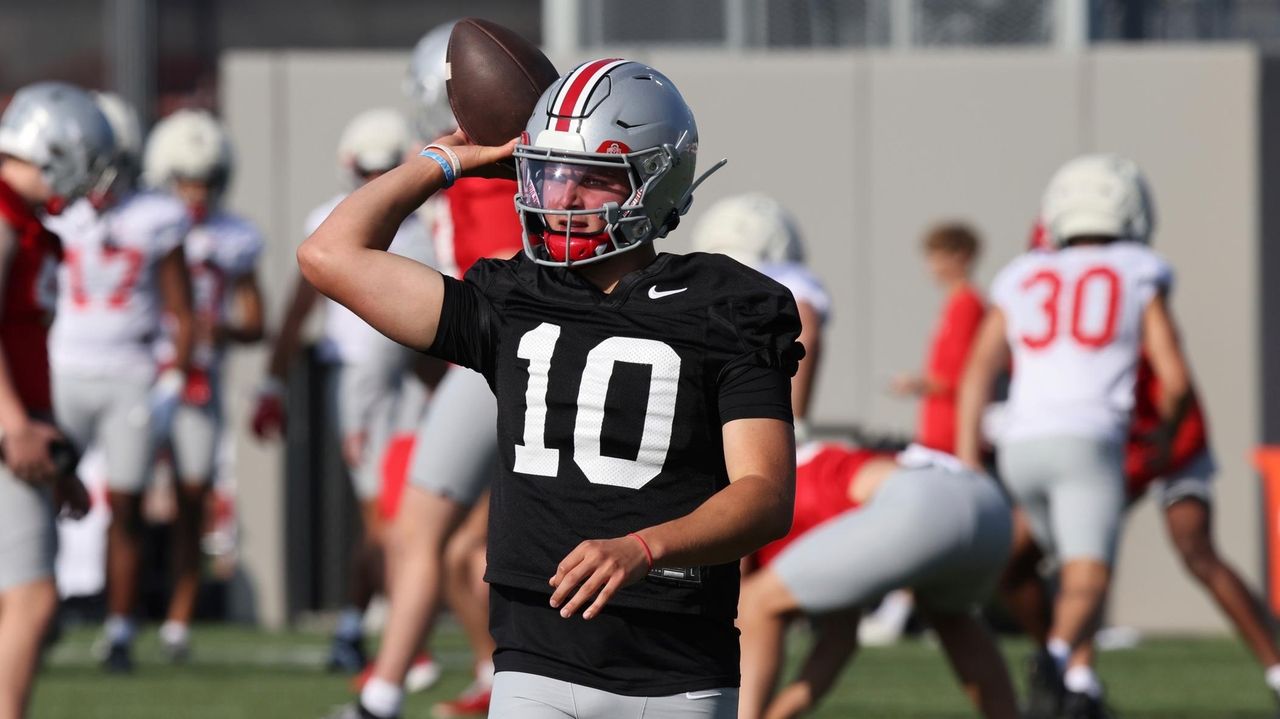 Ohio State's QB competition between Julian Sayin and Lincoln Kienholz remains too close to call