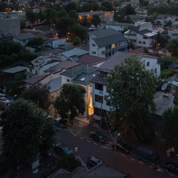 The Chapel Jewel-Box Intervention / Vinklu - Exterior Photography